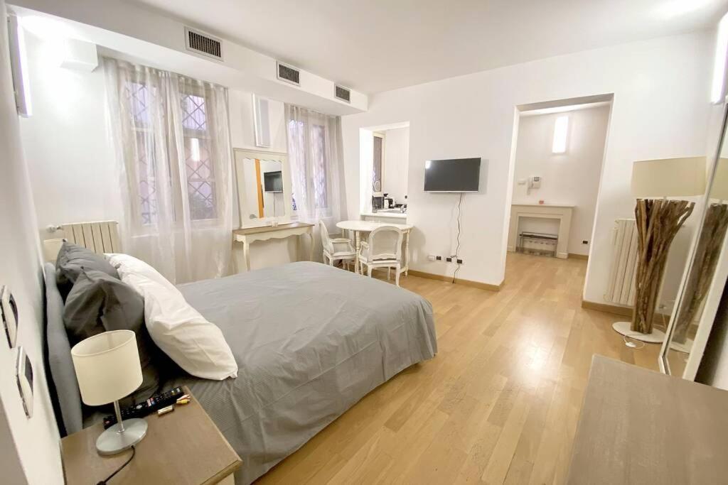 Boutique Apartment In Milano Center: Duomo Scala Экстерьер фото